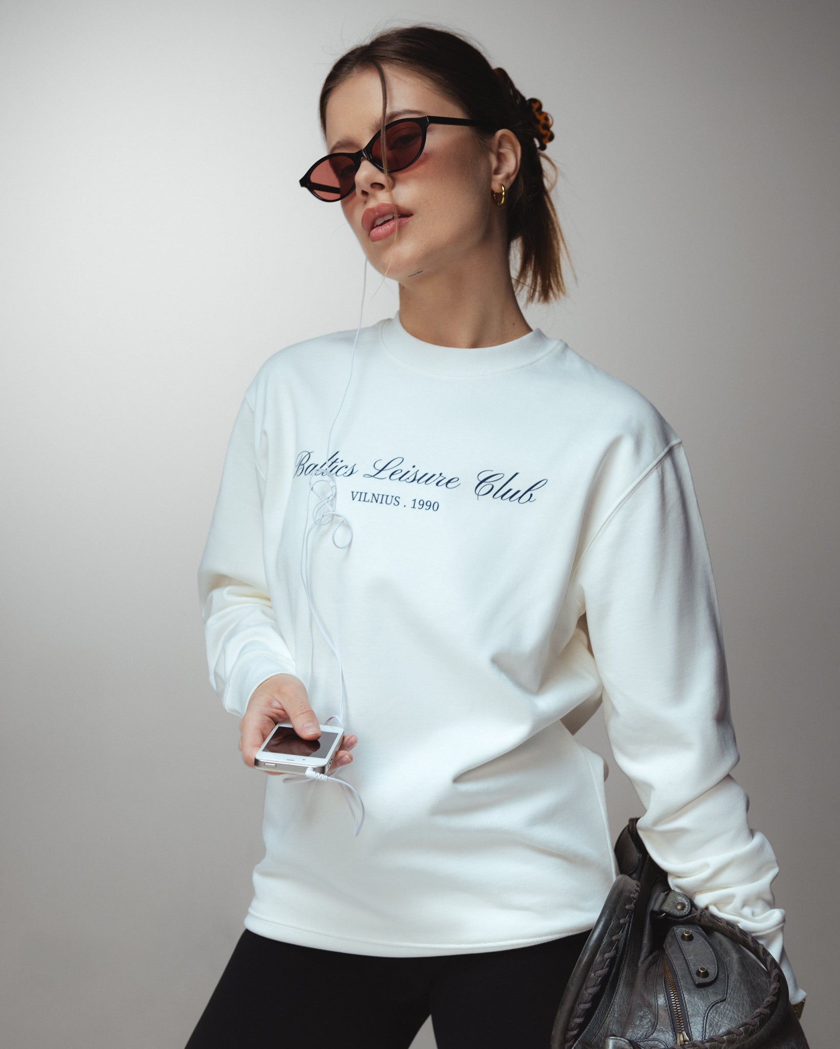 The Members Crew - Off White - Baltics Leisure Club