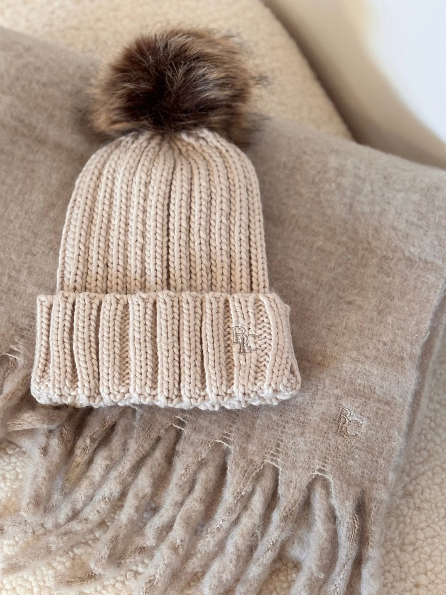 Fluffy Scarf - Baltics Leisure Club